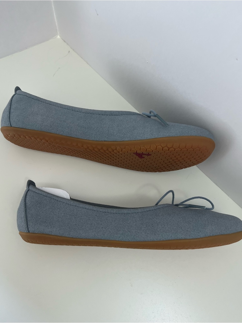 ReVivo barefoot Light Blue Women's Ballet Flats with Bow Jing Jing never worn - Picture 12 of 16